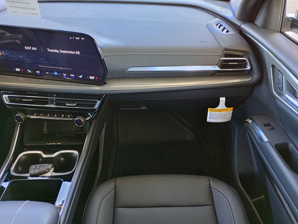 2027 Chevrolet Traverse LT - Photo 26