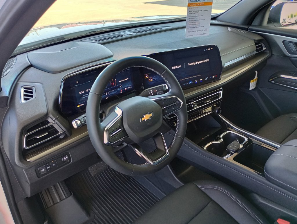 2027 Chevrolet Traverse LT - Photo 9