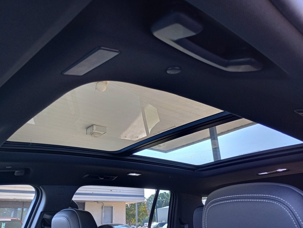 2027 Chevrolet Traverse LT - Photo 21
