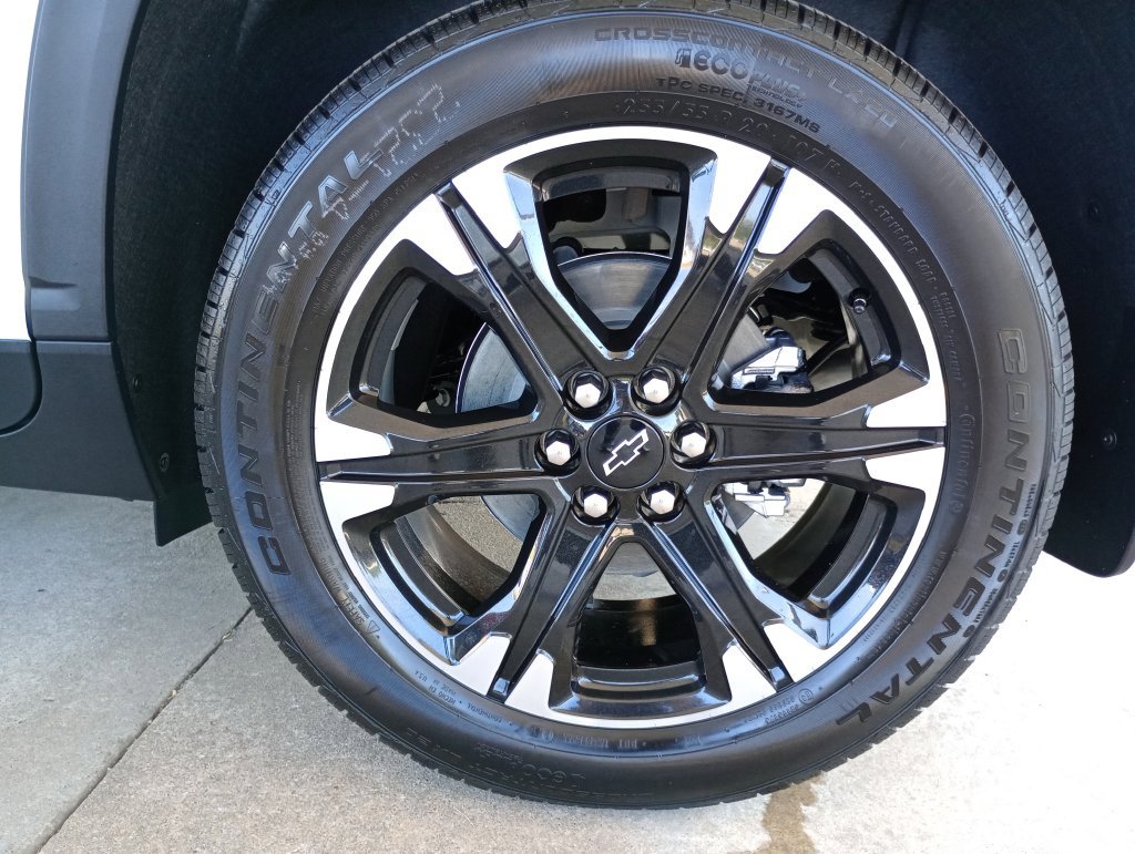 2027 Chevrolet Traverse LT - Photo 39