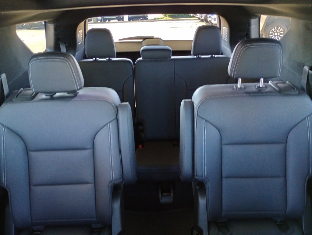 2027 Chevrolet Traverse LT - Photo 28