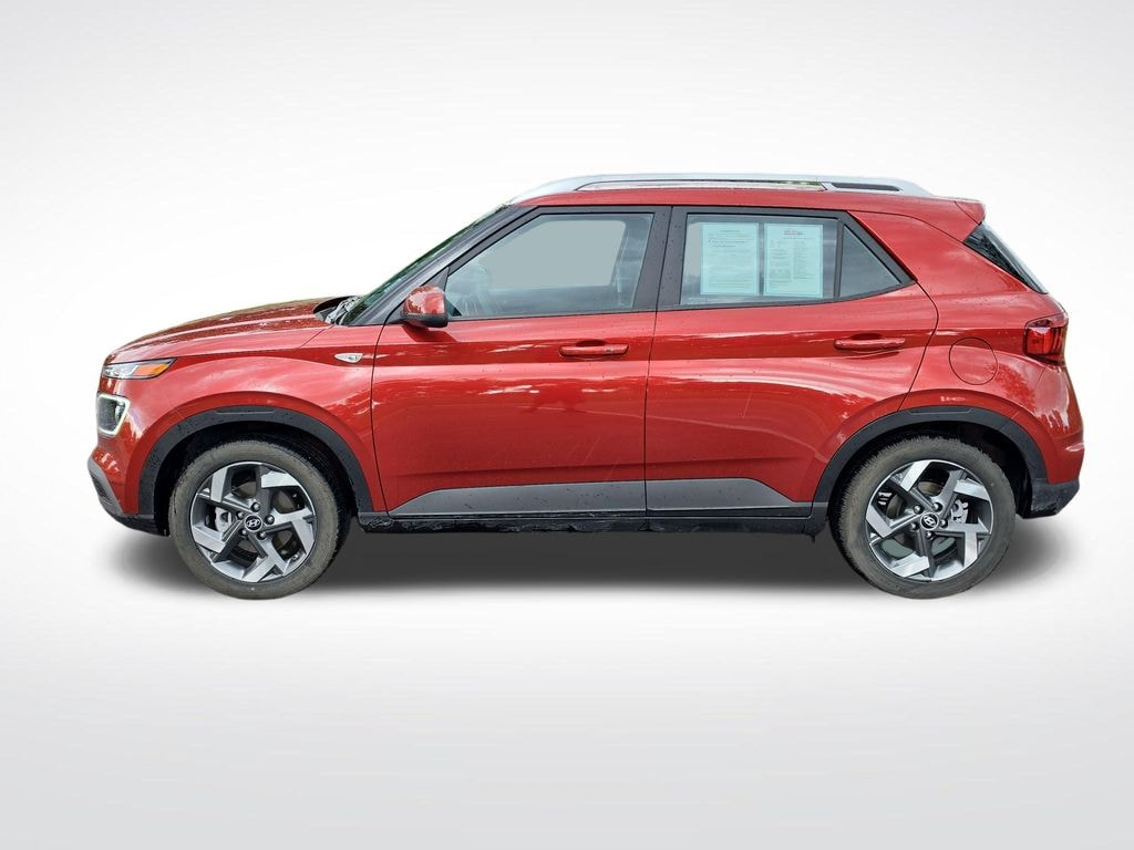 Used 2024 Hyundai Venue Limited SUV