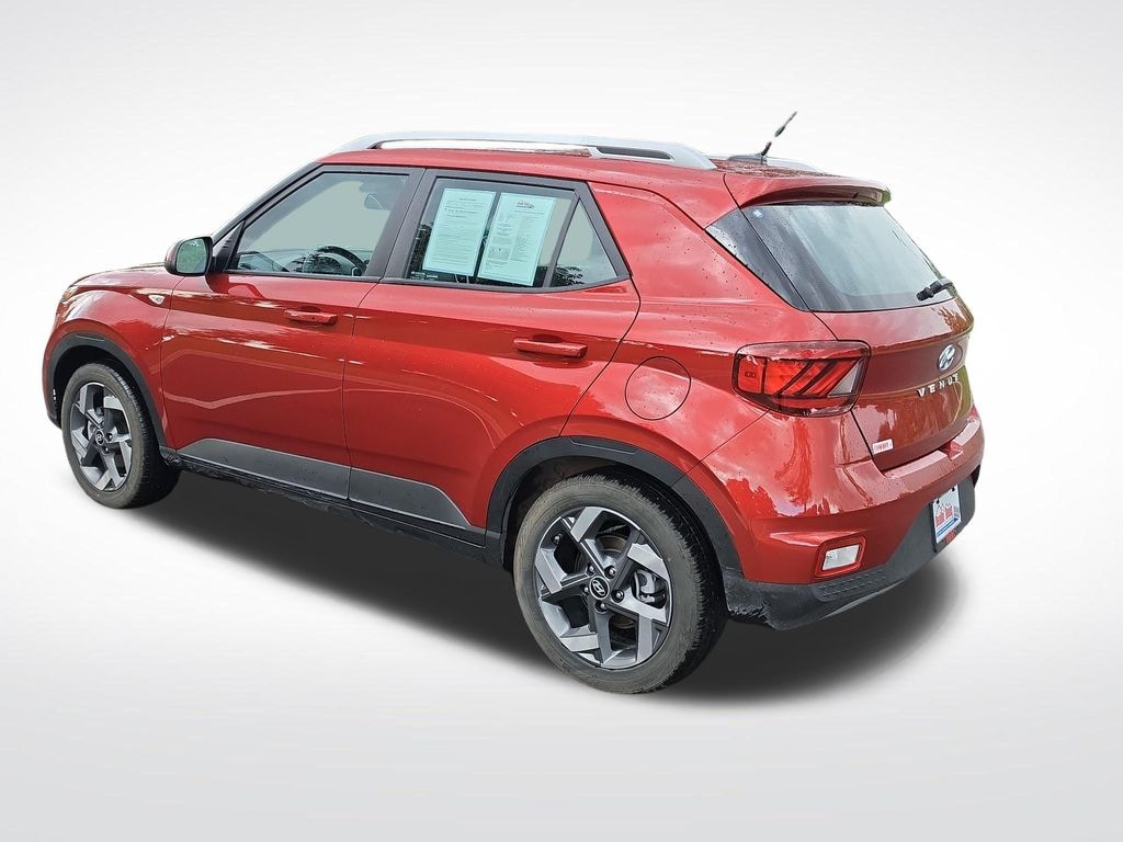 Used 2024 Hyundai Venue Limited SUV