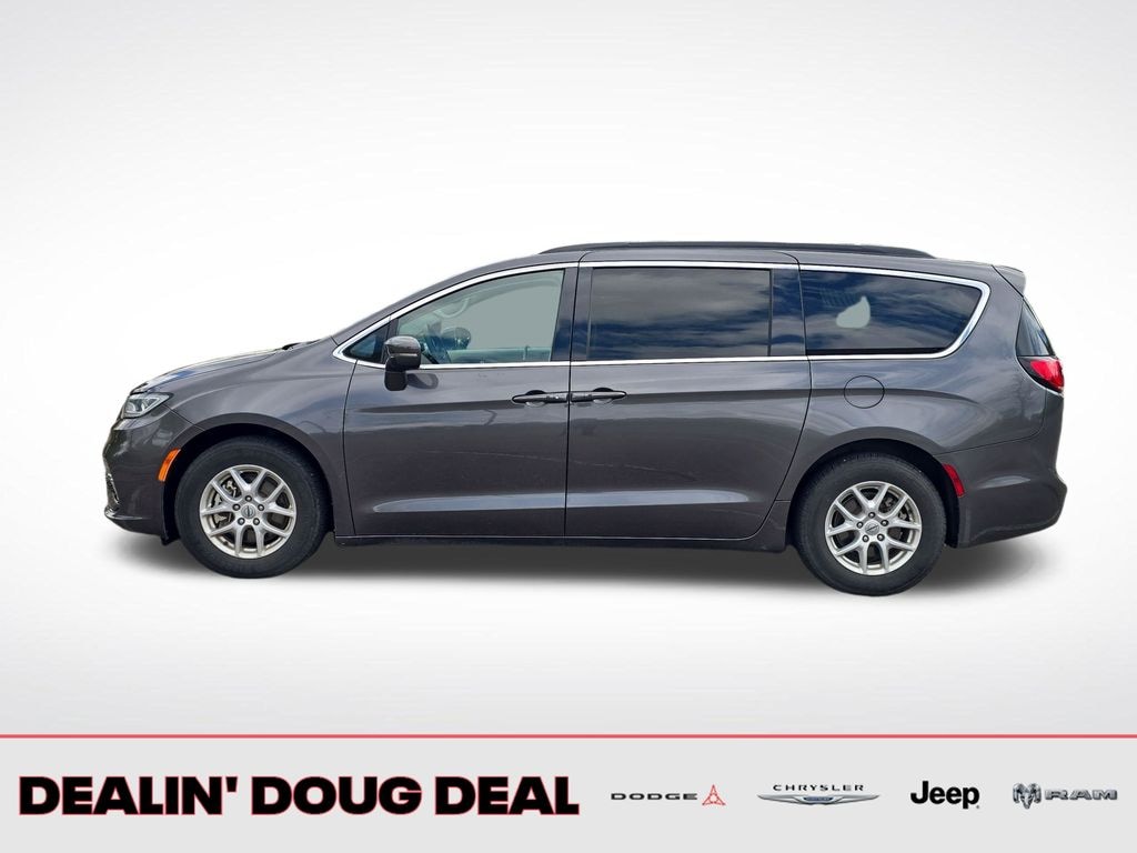 Used 2022 Chrysler Pacifica Touring L Minivan/Van