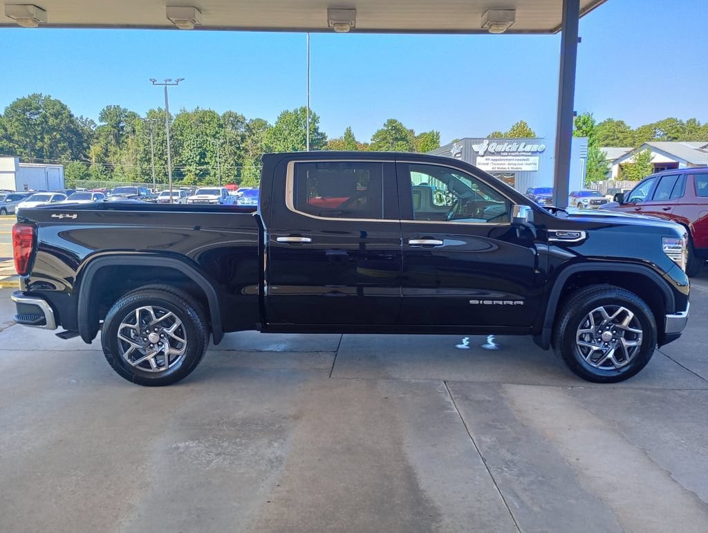 2026 GMC Sierra 1500 SLT - Photo 6