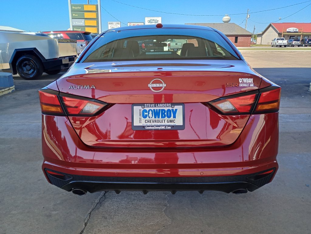 Used 2024 Nissan Altima 2.5 SR