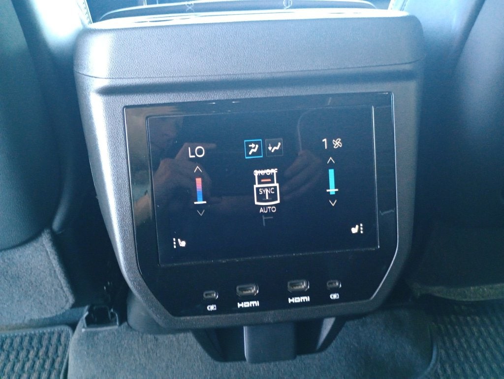 2026 GMC Yukon XL Denali Ultimate - Photo 24