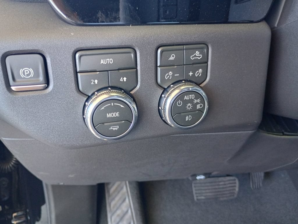 2026 GMC Sierra 1500 SLT - Photo 15