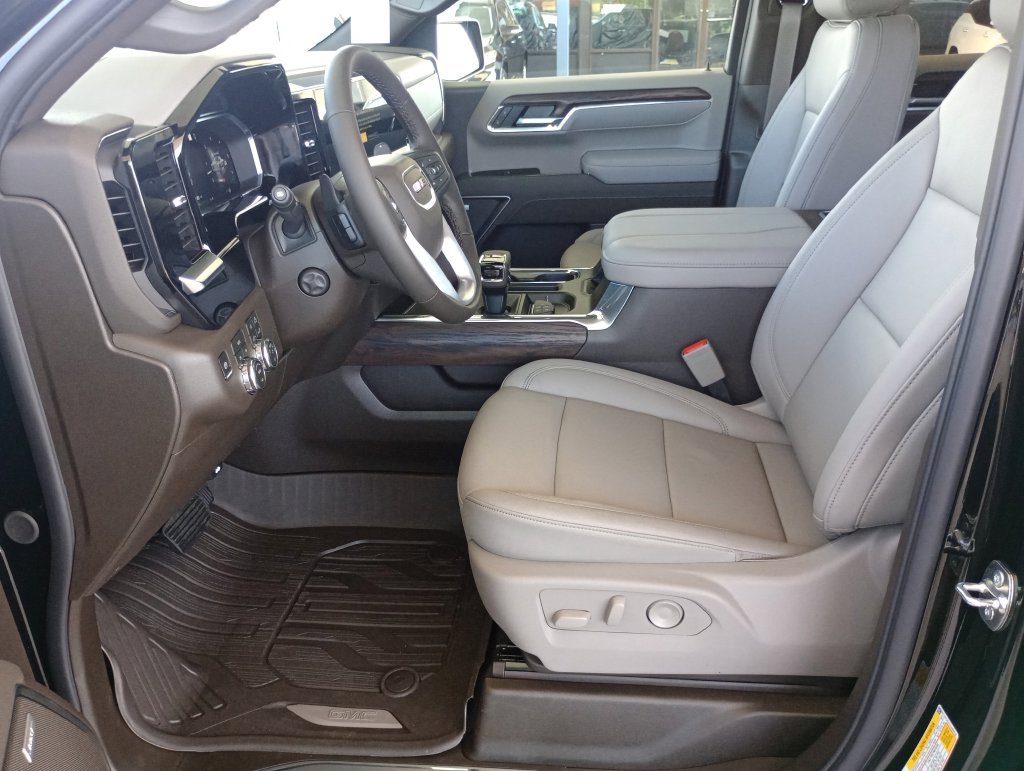 2026 GMC Sierra 1500 SLT - Photo 9