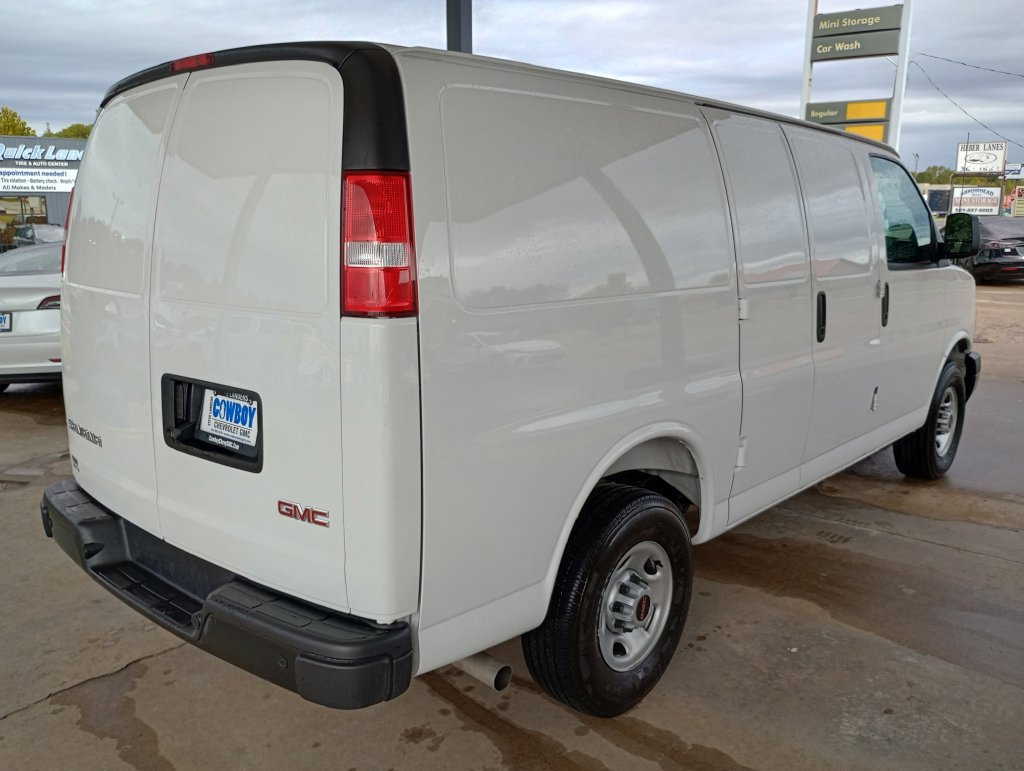 2025 GMC Savana Cargo Work Van - Photo 6