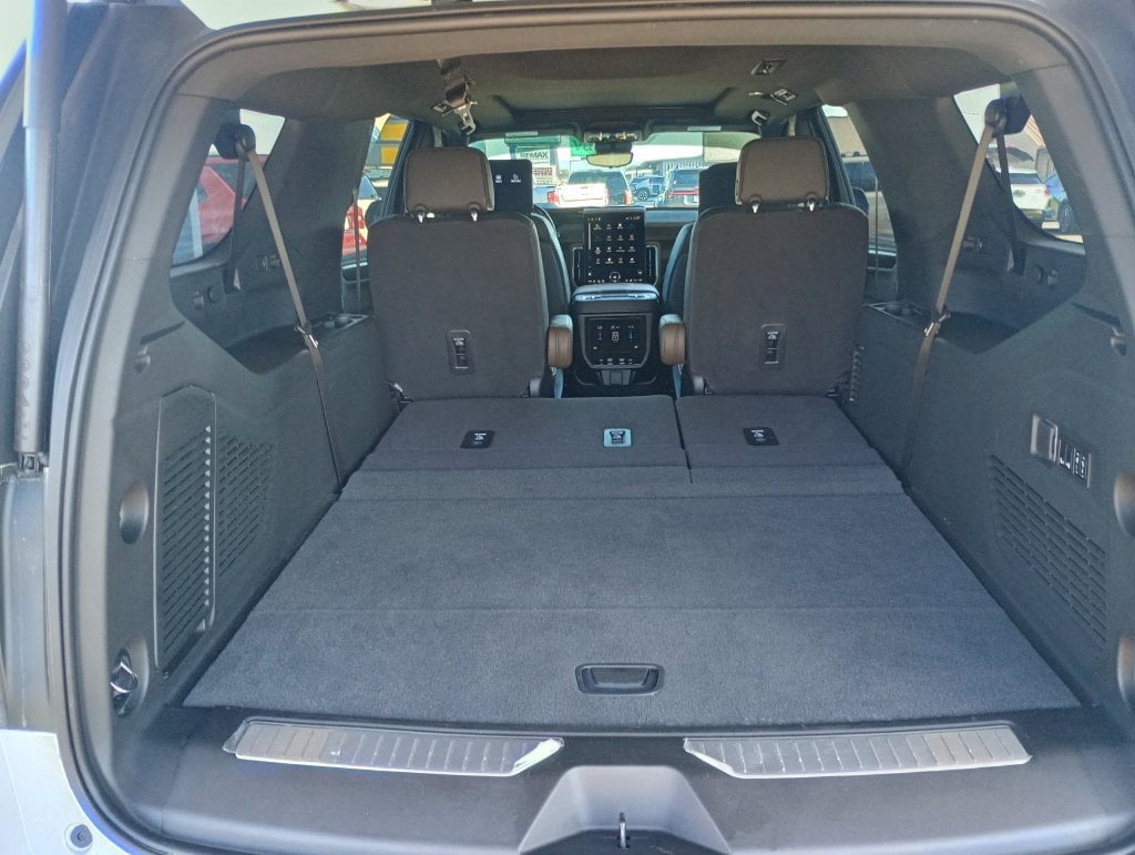 2026 GMC Yukon XL Denali Ultimate - Photo 27