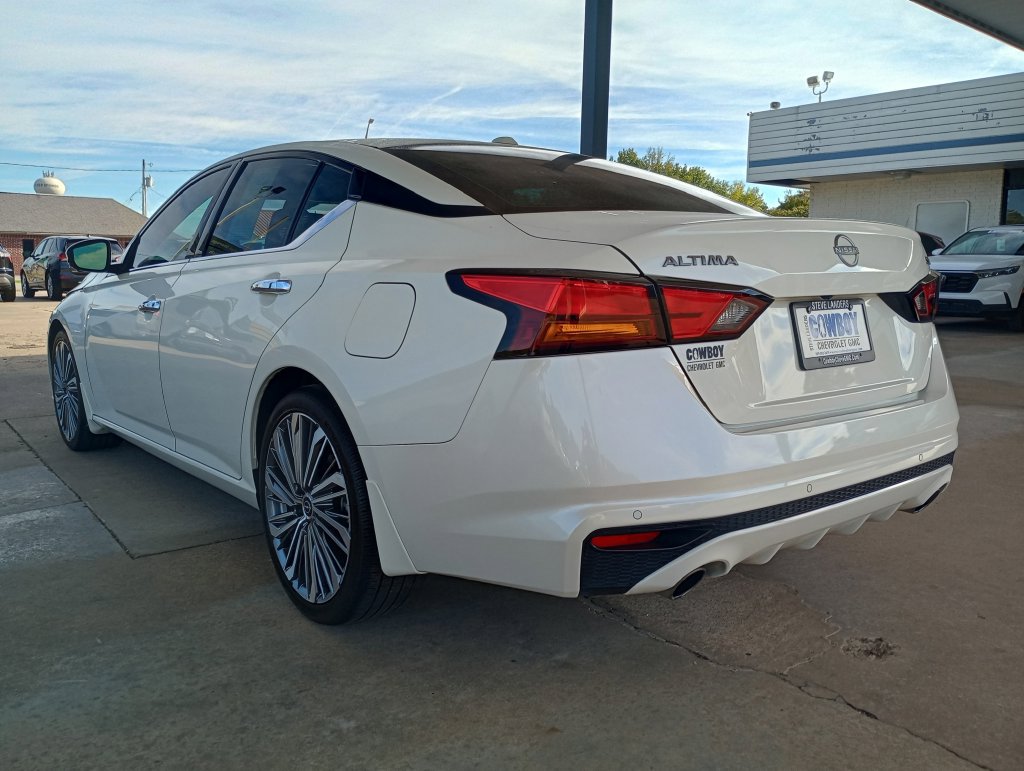 Used 2024 Nissan Altima SL FWD Sedan