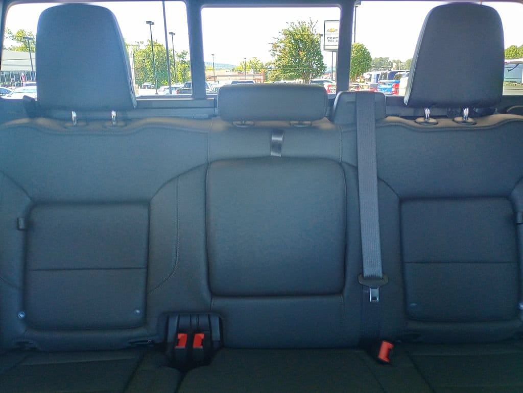 2026 GMC Sierra 1500 SLT - Photo 18