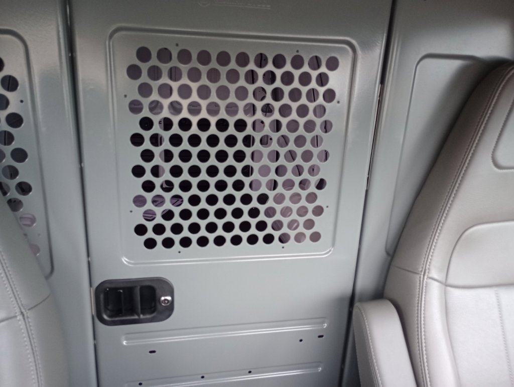 2025 GMC Savana Cargo Work Van - Photo 24