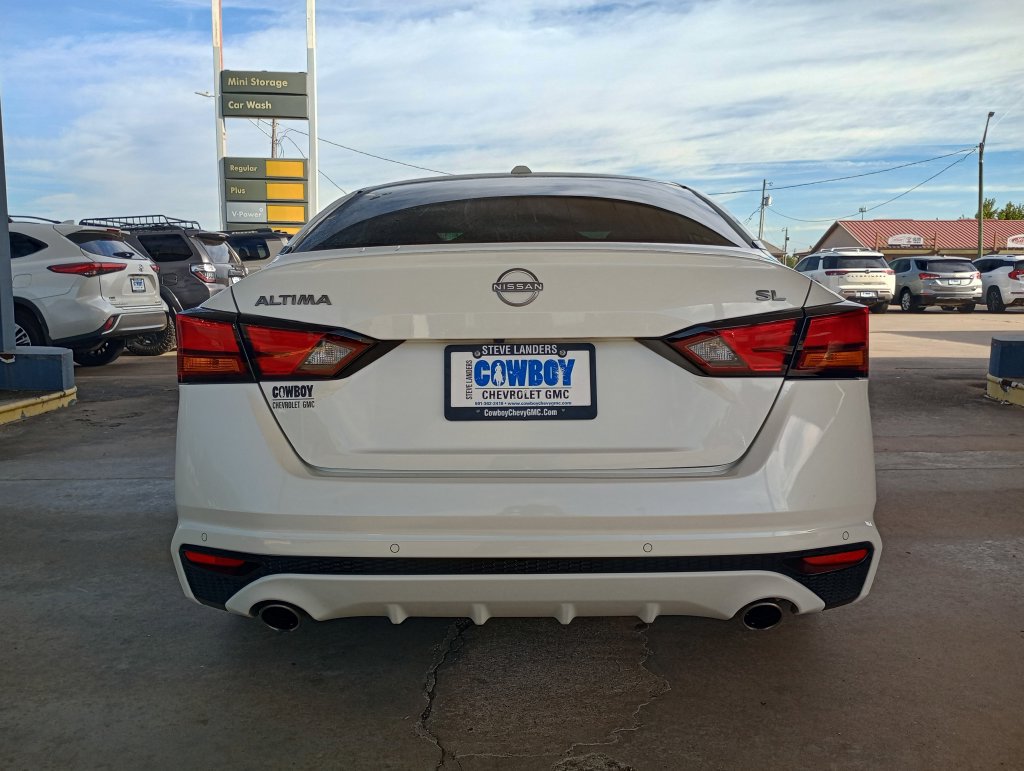 Used 2024 Nissan Altima SL FWD Sedan