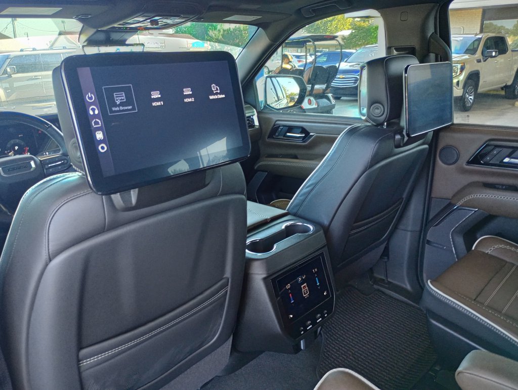2026 GMC Yukon XL Denali Ultimate - Photo 23