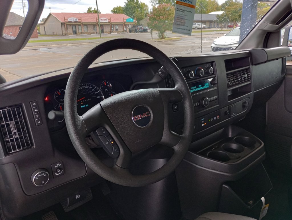 2025 GMC Savana Cargo Work Van - Photo 10