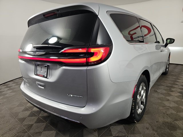 2024 Chrysler Pacifica Limited - Photo 7