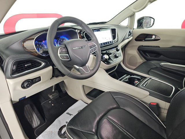 2024 Chrysler Pacifica Limited - Photo 10