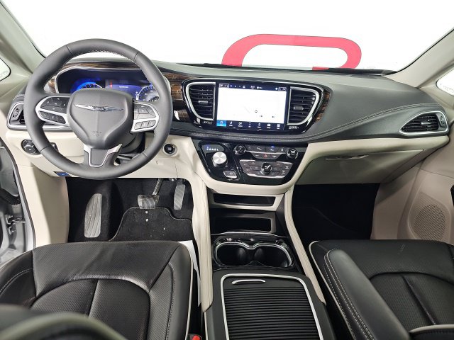 2024 Chrysler Pacifica Limited - Photo 14