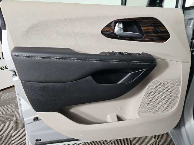 2024 Chrysler Pacifica Limited - Photo 11