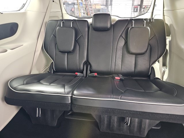 2024 Chrysler Pacifica Limited - Photo 15