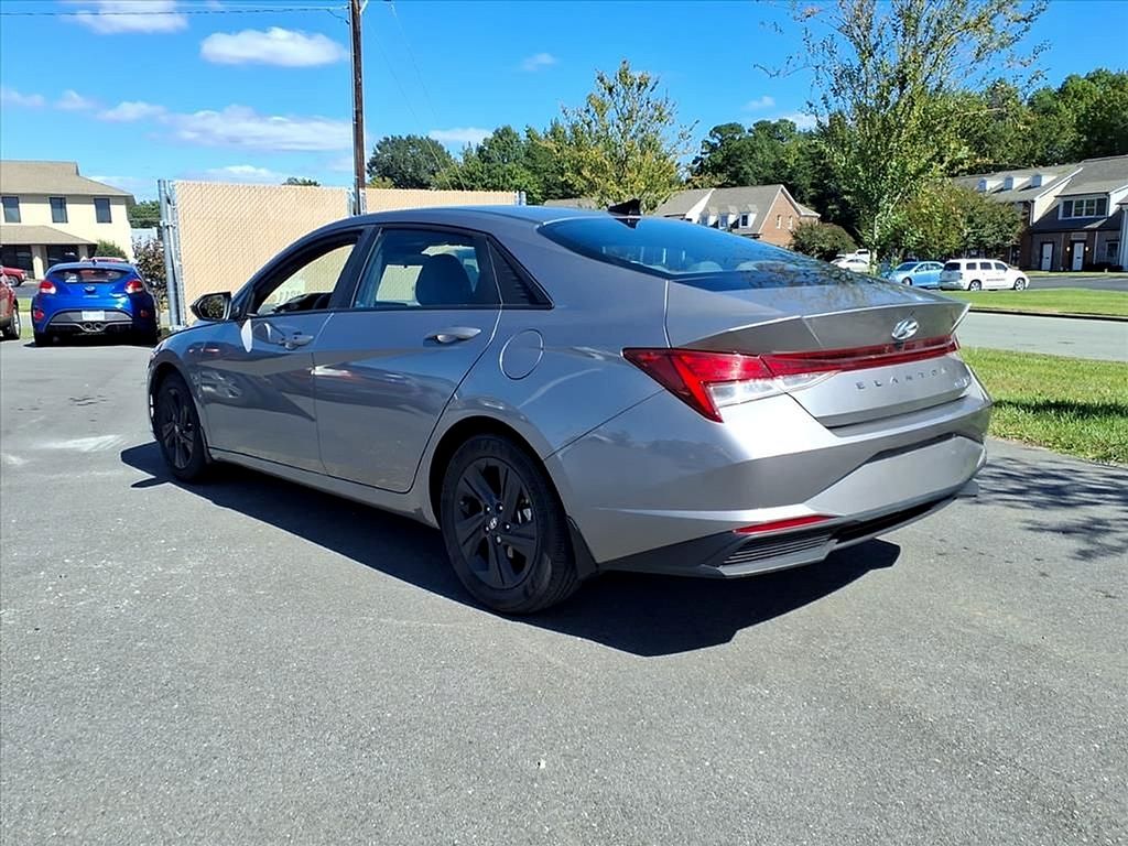 2023 Hyundai Elantra Blue - Photo 25