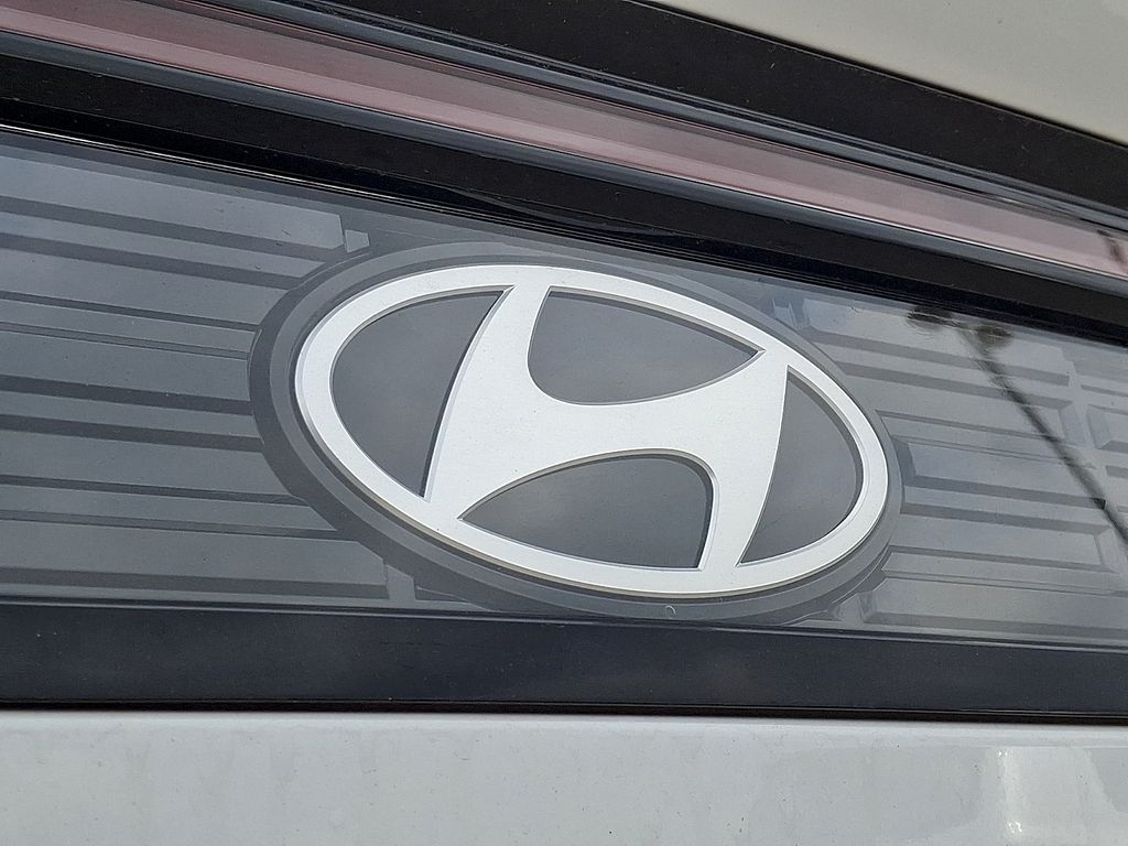 2025 Hyundai Sonata Hybrid SEL - Photo 16