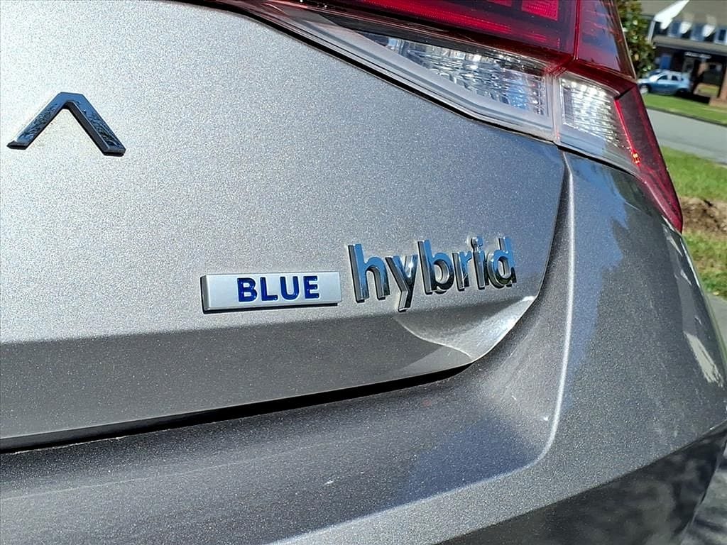 2023 Hyundai Elantra Blue - Photo 22