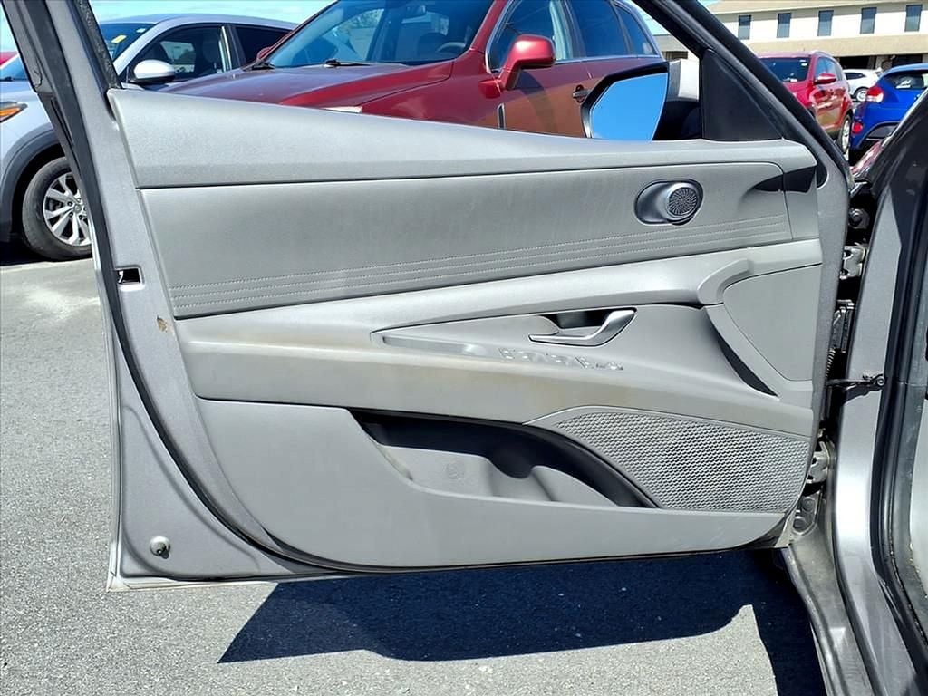 2023 Hyundai Elantra Blue - Photo 6