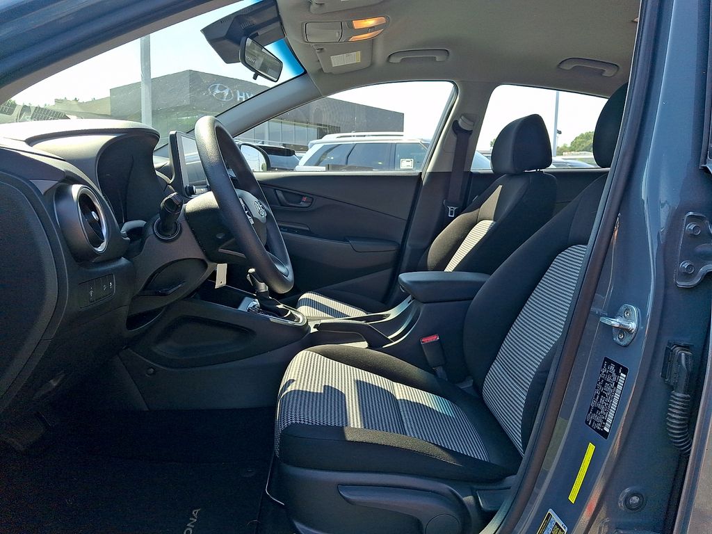 2022 Hyundai Kona SE - Photo 13