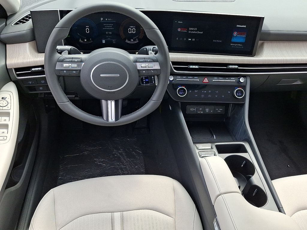 2025 Hyundai Sonata Hybrid SEL - Photo 6