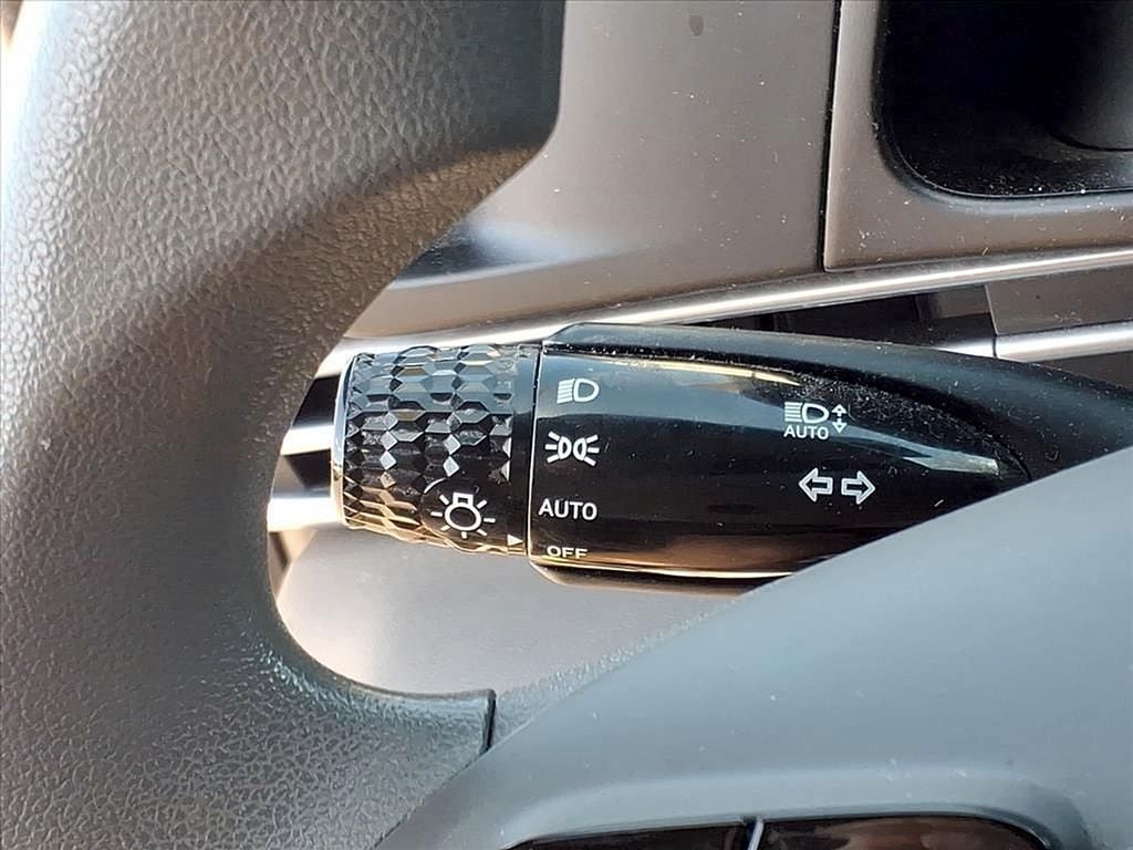 2023 Hyundai Elantra Blue - Photo 14