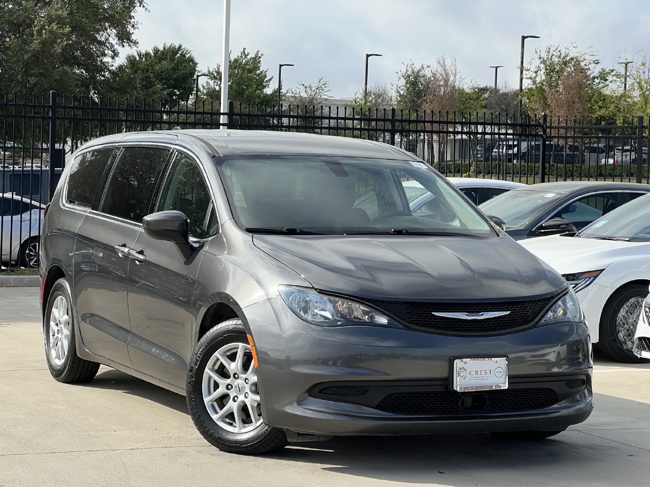 2022 Chrysler Voyager