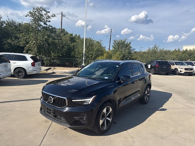 2023 Volvo XC40 B5 Plus Bright Theme SUV