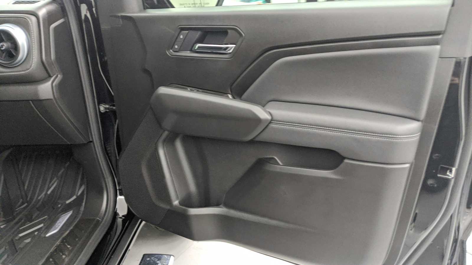 2026 Chevrolet Colorado LT - Photo 27