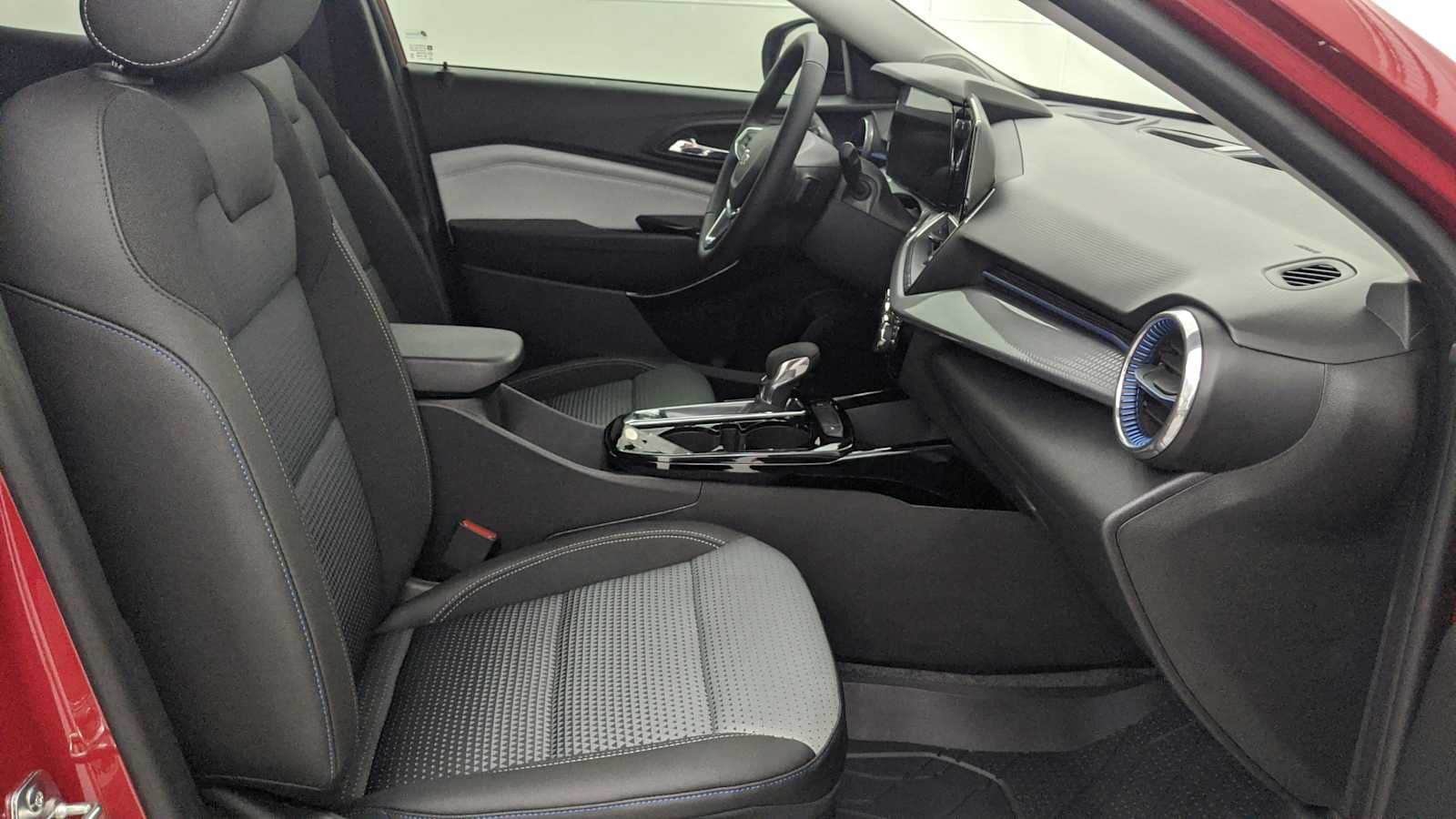 2026 Chevrolet Trax LT - Photo 26