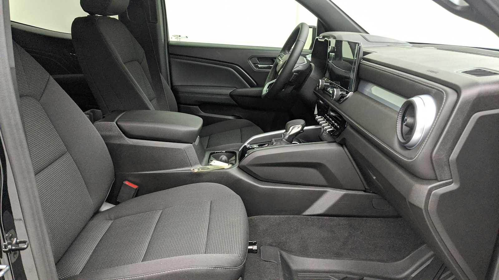 2026 Chevrolet Colorado LT - Photo 26