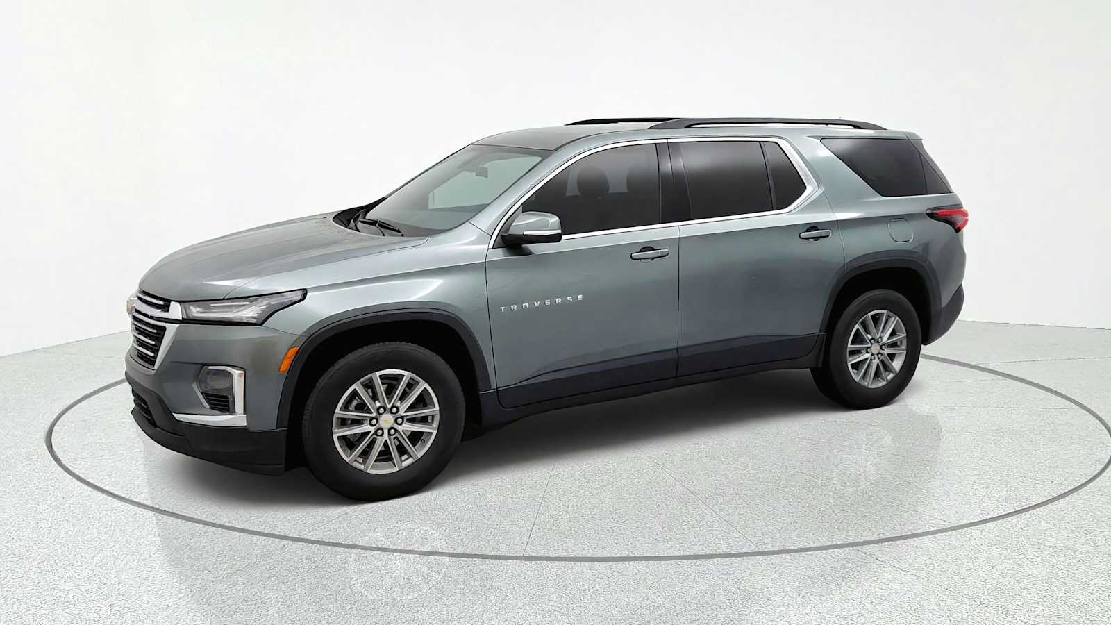 Used 2023 Chevrolet Traverse LT Cloth SUV