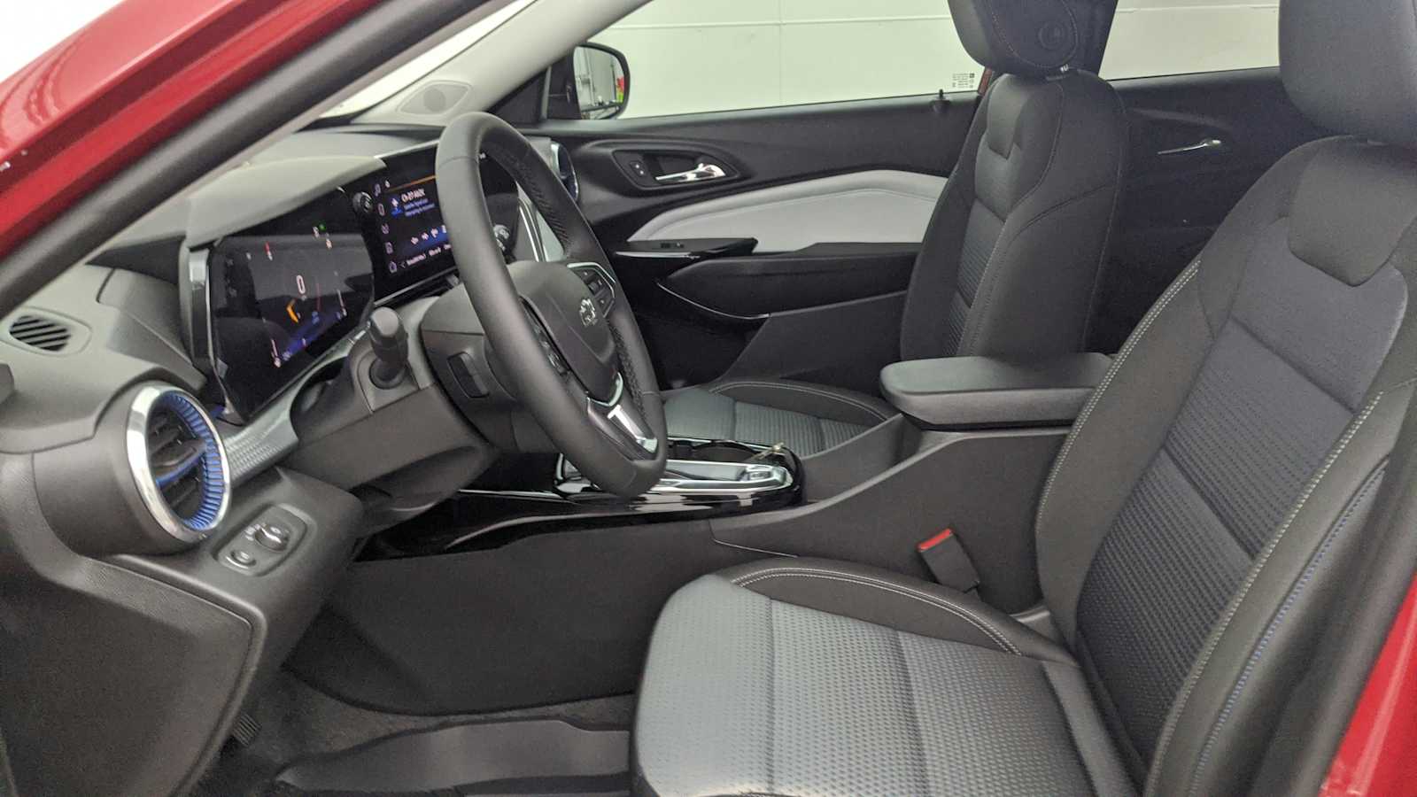 2026 Chevrolet Trax LT - Photo 12