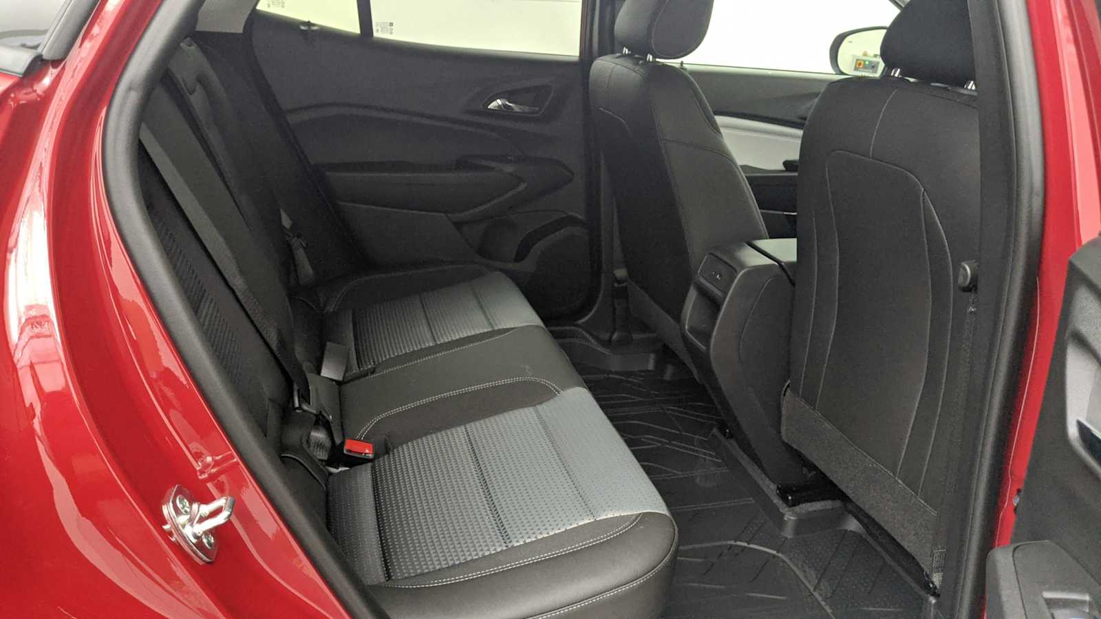 2026 Chevrolet Trax LT - Photo 28