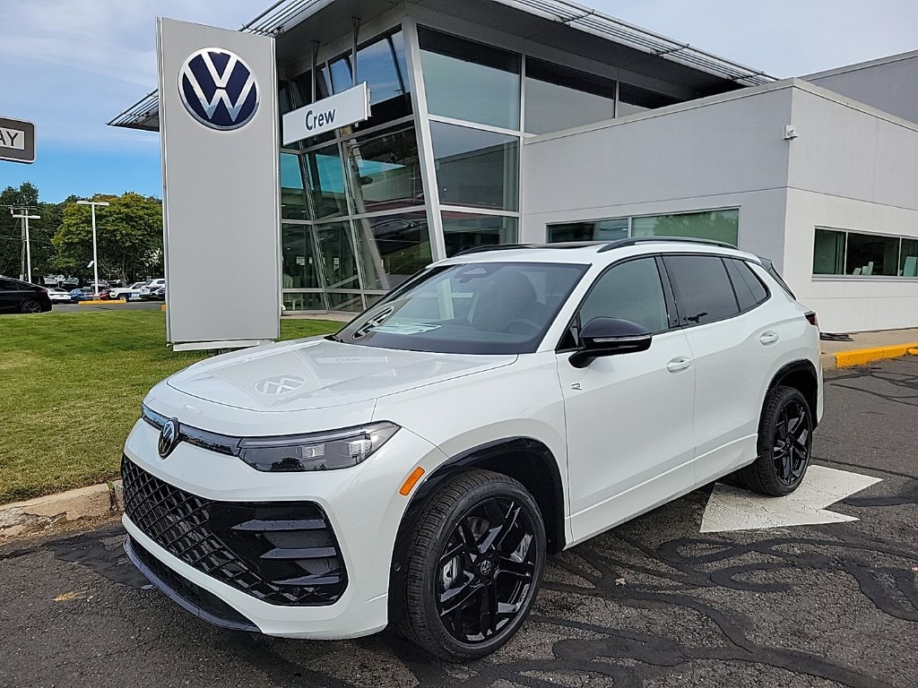 New 2026 Volkswagen Tiguan SE R-Line Black SUV