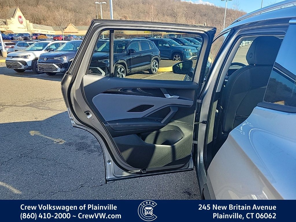 2026 Volkswagen Tiguan SE - Photo 44