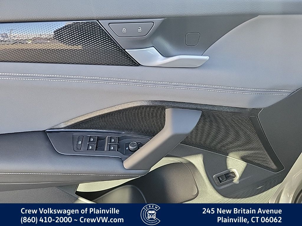 2026 Volkswagen Tiguan SE - Photo 37