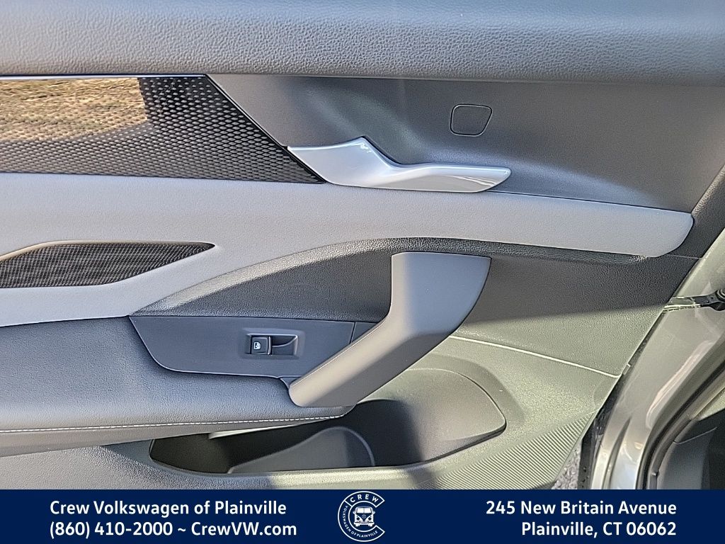 2026 Volkswagen Tiguan SE - Photo 45