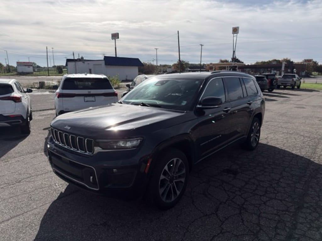Used 2023 Jeep Grand Cherokee L Overland SUV