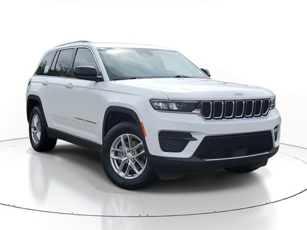 2023 Jeep Grand Cherokee Laredo SUV