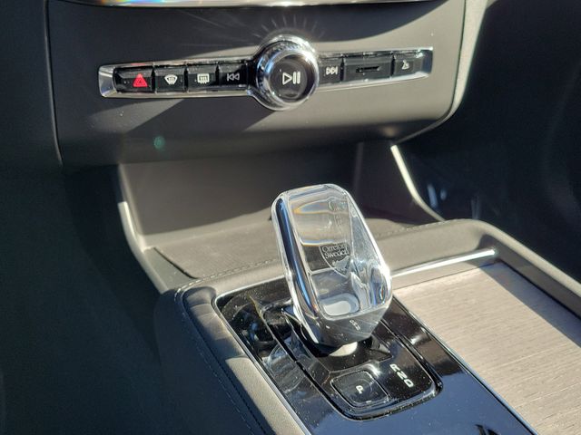 2026 Volvo XC90 Ultra - Photo 27