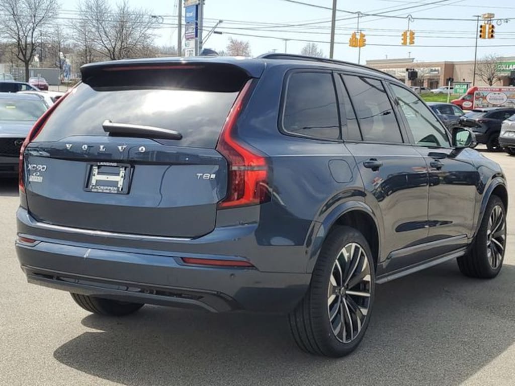 New 2026 Volvo XC90 plug-in hybrid T8 Ultra Dark Theme 6-Seater SUV