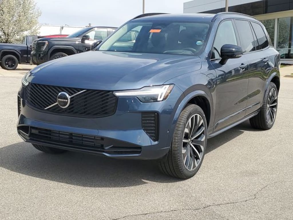 New 2026 Volvo XC90 plug-in hybrid T8 Ultra Dark Theme 6-Seater SUV